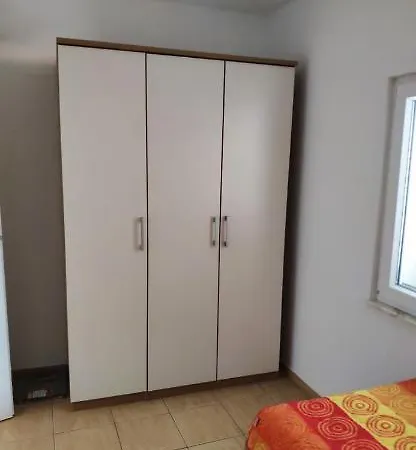 Mihajlo Lägenhet *